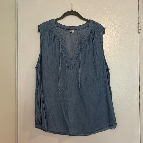 Old Navy Tops - Old Navy Chambray Sleeveless Shirt